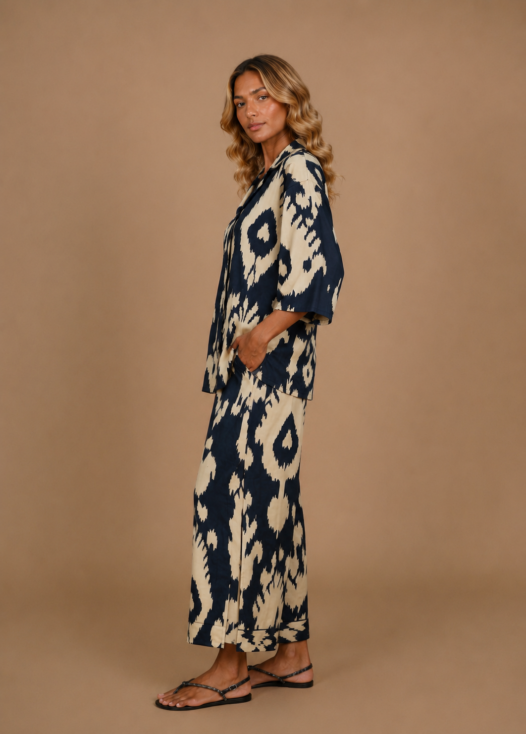 Sharan Boxy PJ Set - Navy Chandeliers