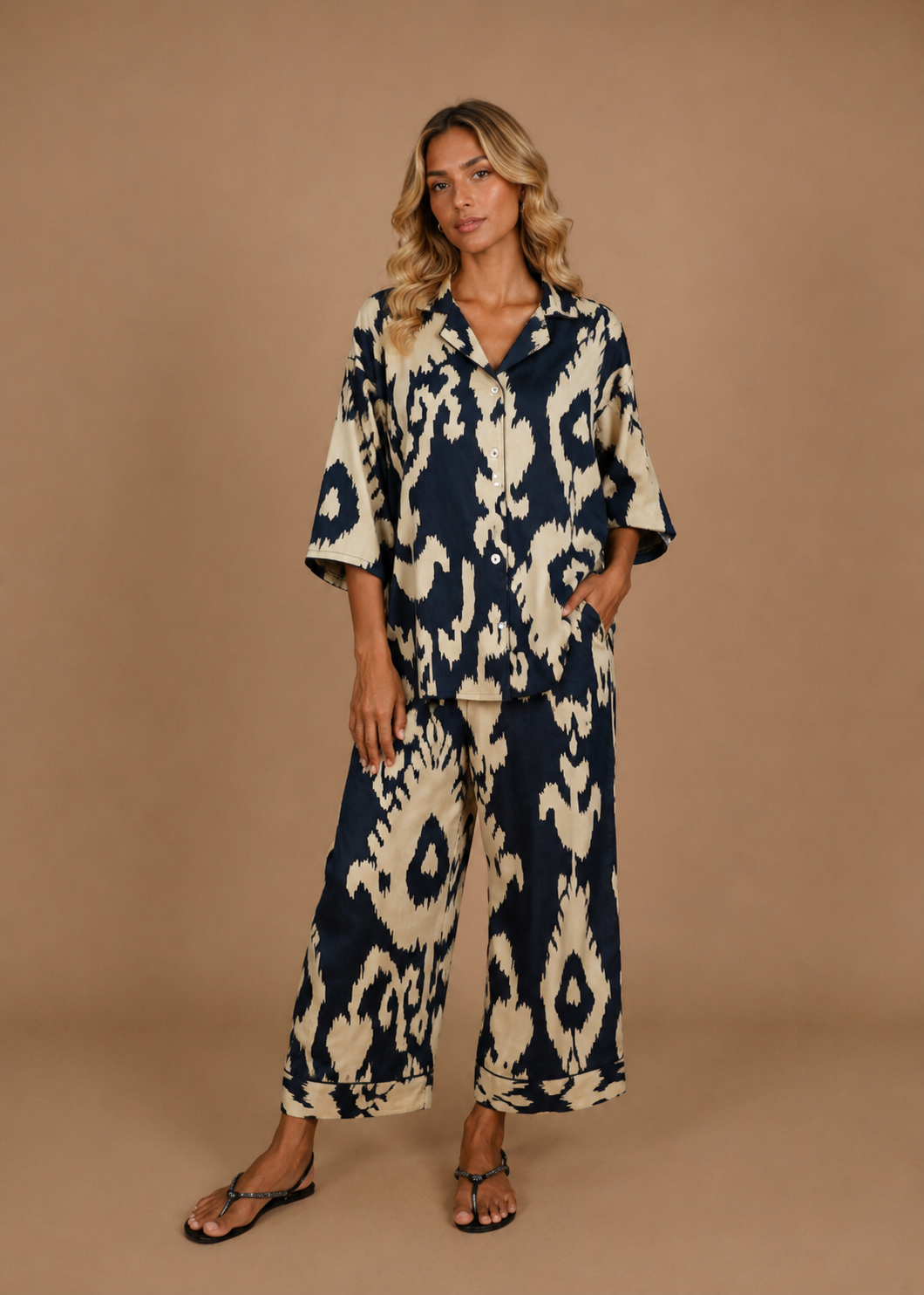 Sharan Boxy PJ Set - Navy Chandeliers